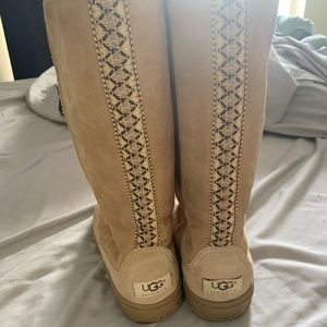 Ugg’s sz 6